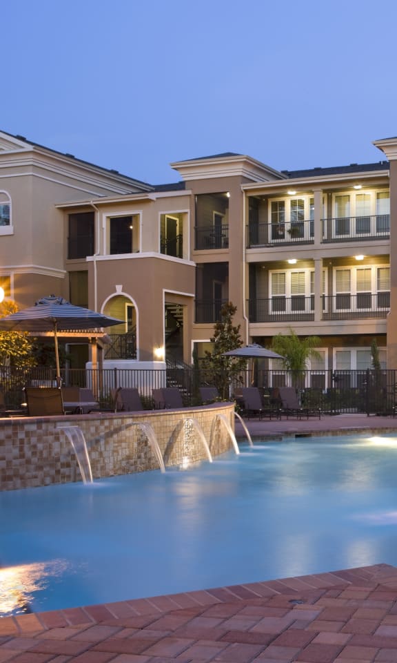 Kings Cove Apartments in Kingwood, TX